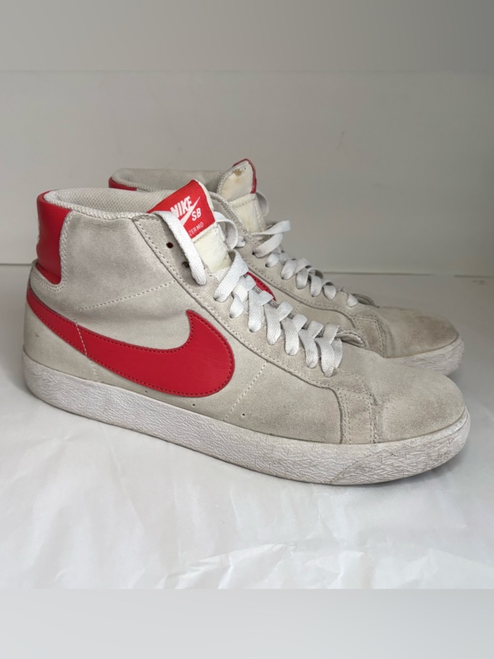 Nike SB Zoom Blazer Mid - Off-White Suede with Red Swoosh